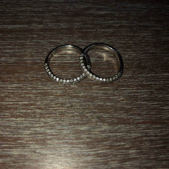 ONE Wedding Band - Picture 3 of 8